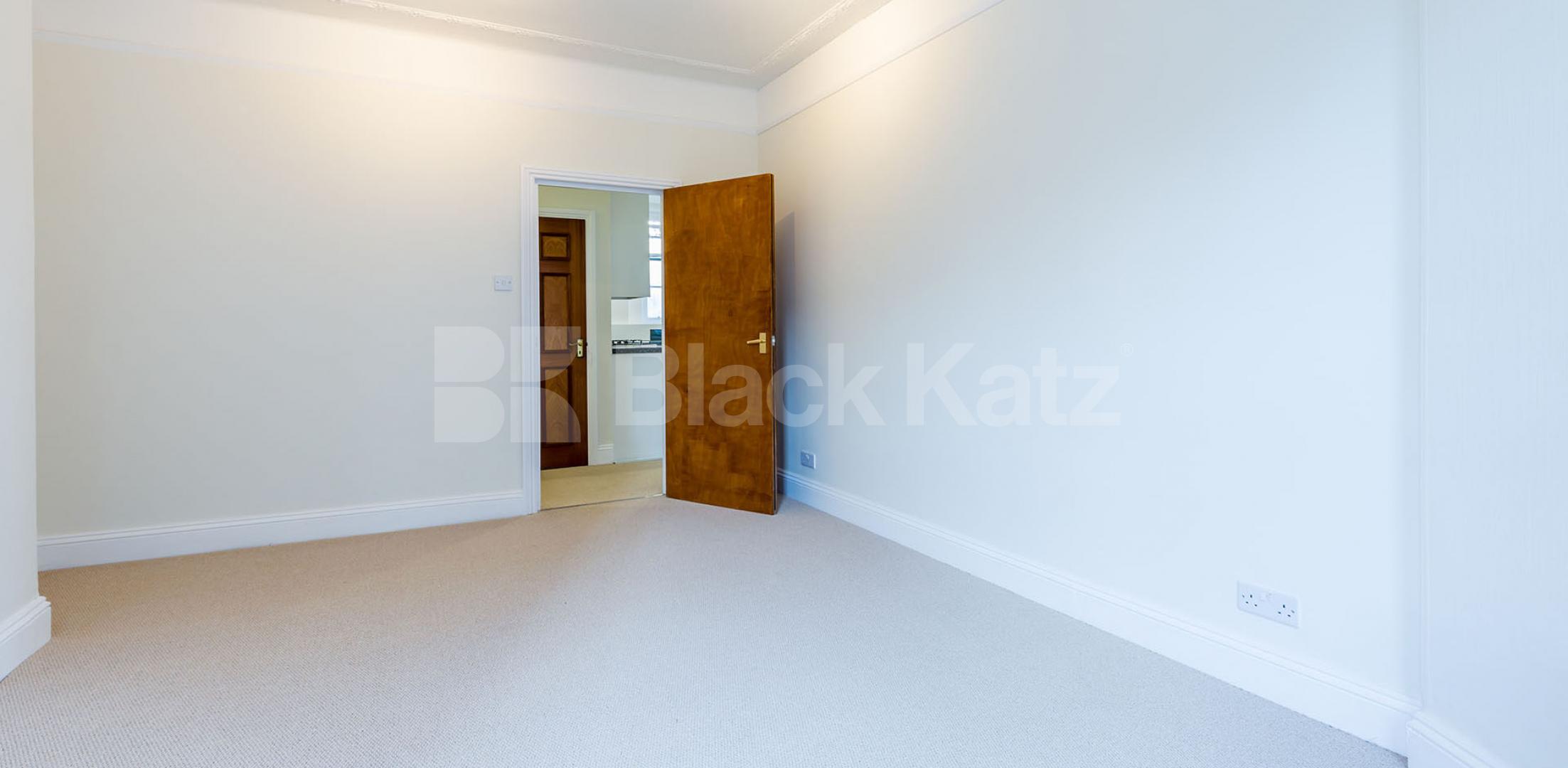 Beautiful 3 bed 2 bath in a mansion block by Oxford Street & Hyde Park. Harrowby Street, Marble Arch - Hyde Park 